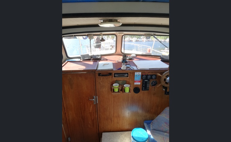 Fodimar 7 hengelle rekisteröity lasikuituvene , puoliliukuva-kuva-5